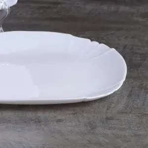 1-LFP105T-SHULOPAL-tempered-glass-plate-square-lotus-10.5inch-dinner-plate.webp