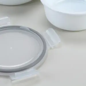 2-0CC140-PLL0-SHULOPAL-opal-glass-food-container-round-1400ml-with-locking-lid.webp